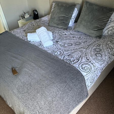 The Red Lion Great Offley Hotel Luaran gambar