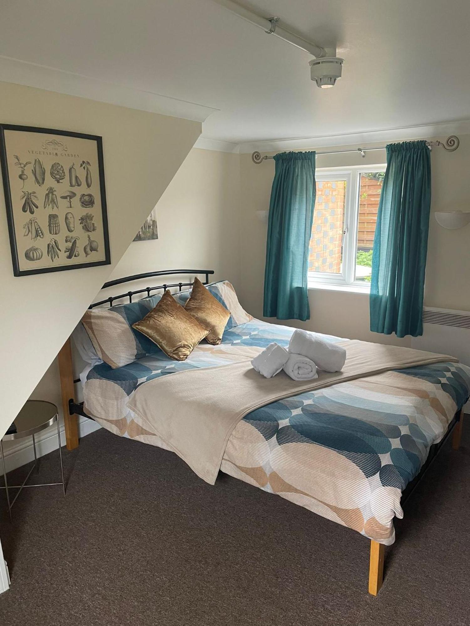 The Red Lion Great Offley Hotel Luaran gambar